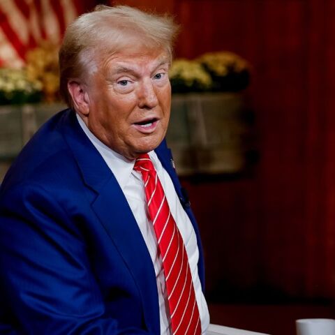 Ο Ντόναλντ Τραμπ επανέλαβε σε προεκλογική εκδήλωση τους ατεκμηρίωτους ισχυρισμούς του ότι οι μετανάστες στο Οχάιο τρώνε κατοικίδια ζώα. 