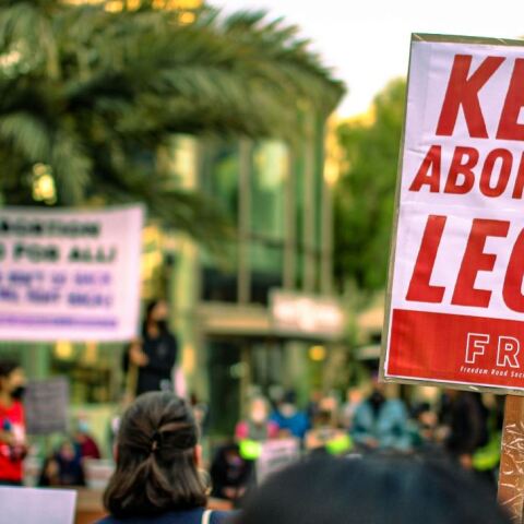 Πώς η απαγόρευση της άμβλωσης στις ΗΠΑ αύξησε την παιδική θνησιμότητα