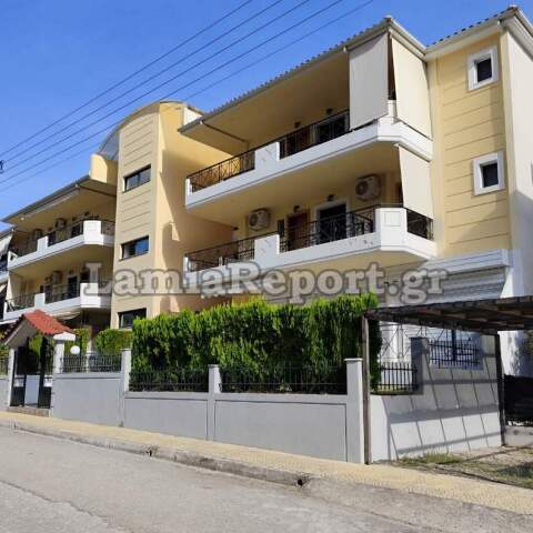 Το σπίτι όπου δολοφονήθηκε η 84χρονη στα Καμένα Βούρλα