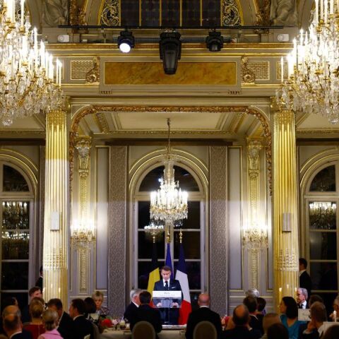 Δημοσκόπηση: Οι περισσότεροι Γάλλοι εκτιμούν ότι το σημερινό δημοκρατικό σύστημα δεν λειτουργεί - Δηλώνουν ότι «μόνο η ισχυρή εξουσία» εγγυάται νόμο και τάξη