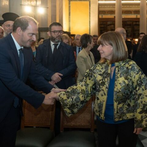 Η Κατερίνα Σακελλαροπούλου επέδωσε τα Βραβεία ΑΡΓΩ σε τελετή στην Ακαδημία Αθηνών