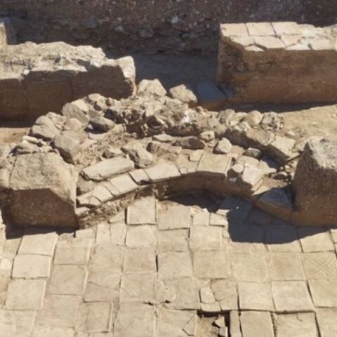 Υπουργείο Πολιτισμού: Πρωτοβυζαντινή βασιλική του 6ου αιώνα εντοπίστηκε στους Ωρεούς στην Εύβοια - Μεγάλο ενδιαφέρον για το σημαντικό εύρημα.