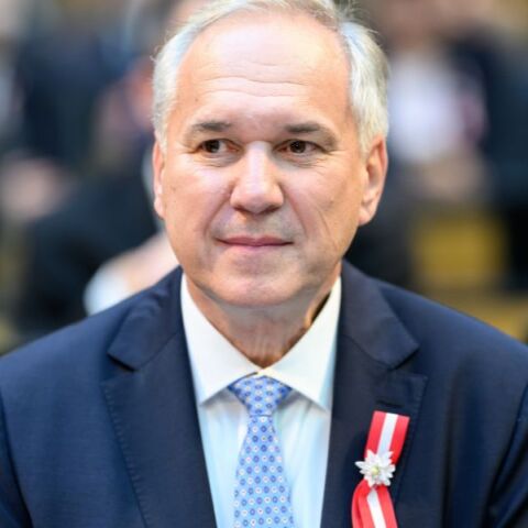 Αυστρία: Για πρώτη φορά το κοινοβούλιο αποκτά ακροδεξιό πρόεδρο - Διαμαρτυρία της εβραϊκής κοινότητας και των Πρασίνων για την εκλογή του Βάλτερ Ρόζενκραντς