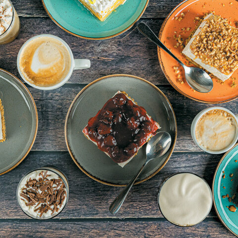 Koukouvaya: Το γλυκοπωλείο όπως πρέπει να είναι