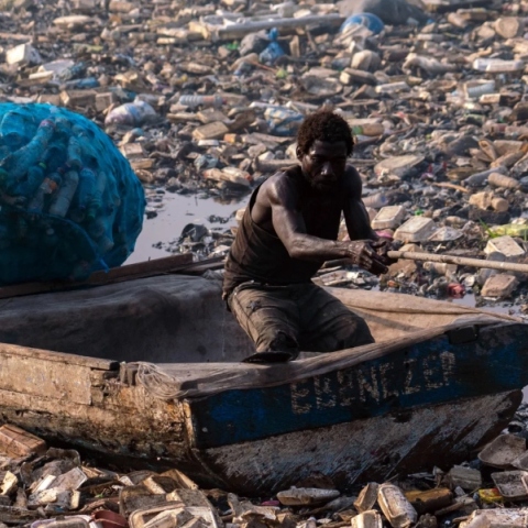 Αφρική: Βουνά τοξικών απόβλητων από ηλεκτρονικές συσκευές 