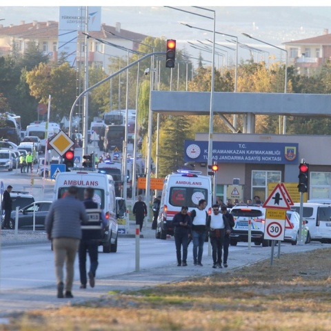 Οι τουρκικές αρχές στο σημείο της τρομοκρατικής επίθεσης στην Τουρκία