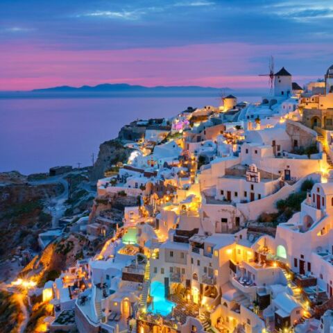Σαντορίνη, η ναυαρχίδα του τουρισμού πολυτελείας