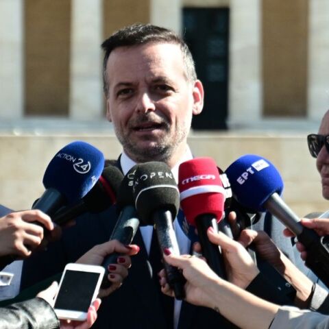 Παρέμβαση του Χάρη Δούκα για το κλαμπ της λεωφόρου Βουλιαγμένης που σέρβιρε αλκοόλ σε μαθητές - Εισήγηση του δημάρχου Αθηναίων για λουκέτο.