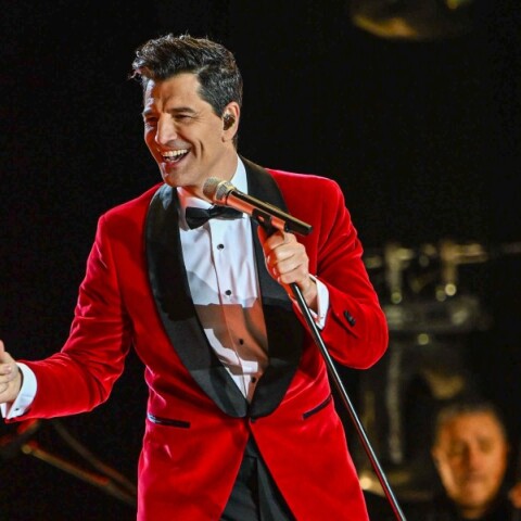 Ο Σάκης Ρουβάς απάντησε για τις εμφανίσεις λαϊκών τραγουδιστών στο Ηρώδειο