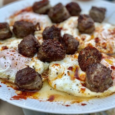 «Τρεις και ο κούκος»: ένα νόστιμο καφενείο στον Ροδώνα Φλώρινας