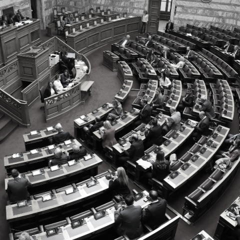 Σε εμφύλιο από το 1915;