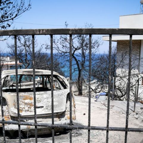 Συγγενείς θυμάτων στο Μάτι λένε ότι «υπάρχουν αταυτοποίητα τμήματα σορών»