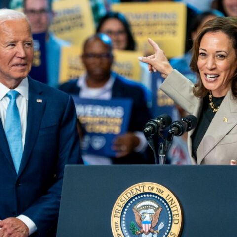 Οι Δημοκρατικοί ψάχνουν την αιτία της δεύτερης πικρής ήττας τους από τον Τραμπ