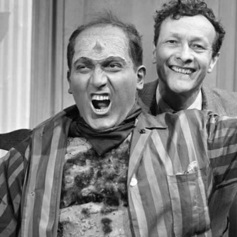  6 Νοεμβρίου 1959: οι άνθρωποι μεταμορφώνονται σε ρινόκερους από τον Ιονέσκο