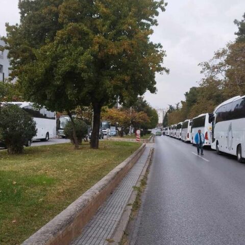 Θεσσαλονίκη: Χιλιάδες Τούρκοι επισκέπτες στο Τουρκικό Προξενείο για την 86η επέτειο θανάτου του Κεμάλ Ατατούρκ - Ποιοι δρόμοι είναι κλειστοί.