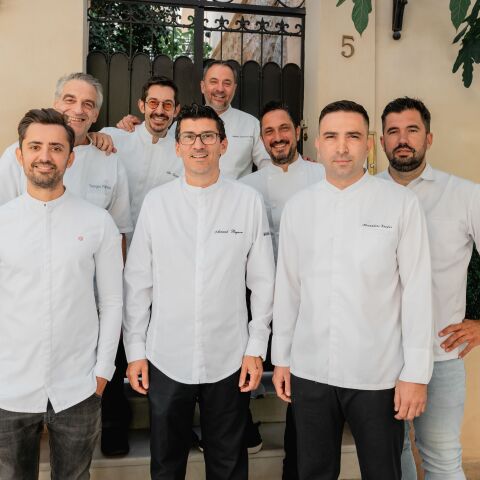 Σπονδή: Πέντε μοναδικά δείπνα με διάσημους σεφ που πέρασαν από την κουζίνα της