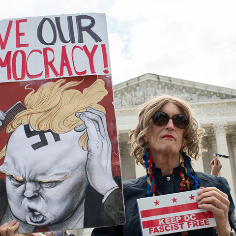 Αλήθειες και ψέματα για την υποτιθέμενη οπισθοδρόμηση της δημοκρατίας