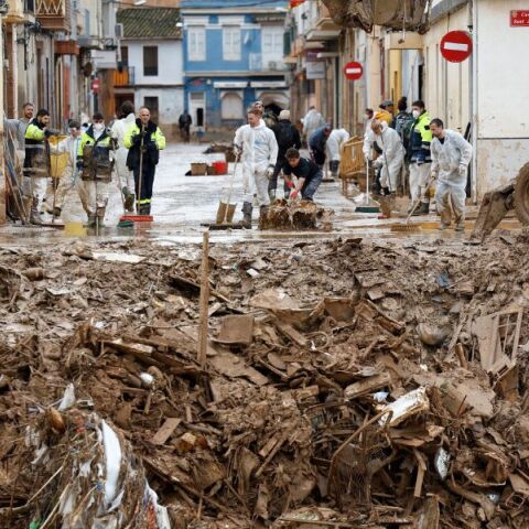 Ισπανία: Σφοδρές βρoχοπτώσεις - Κόκκινος συναγερμός σε νότιες και ανατολικές περιοχές - Σε επιφυλακή Μάλαγα, Γρανάδα και Ταρραγόνα. 