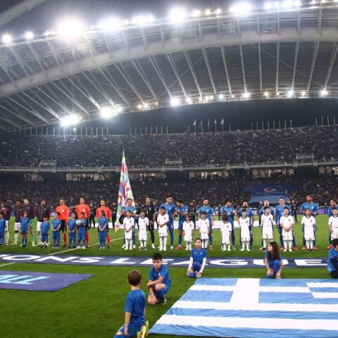 Εθνική Ελλάδας: Οι οπαδοί της Αγγλίας «αντιμετωπίστηκαν σαν ζώα» στην Αθήνα, αναφέρει δημοσίευμα του Guardian - Οι μαρτυρίες στο βρετανικό Μέσο.  