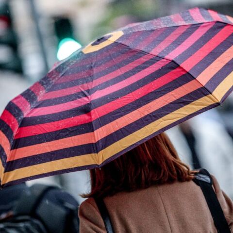 Βροχές, καταιγίδες και μικρή άνοδο της θερμοκρασίας: Πώς θα είναι ο καιρός την Τετάρτη