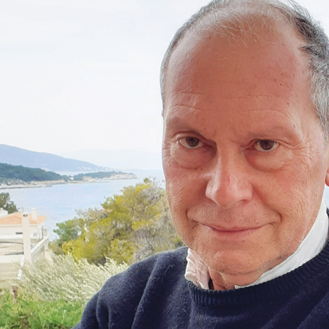 Ο Δημοσθένης Κούρτοβικ και ήχος της σιωπής της