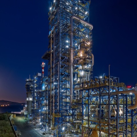 HELLENiQ ENERGY: αλλάζει για να συνεχίσει να πρωταγωνιστεί