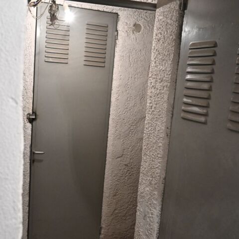 Στη δημοσιότητα το «οπλοστάσιο» που βρήκε η ΕΛΑΣ στην αποθήκη στο Παγκράτι