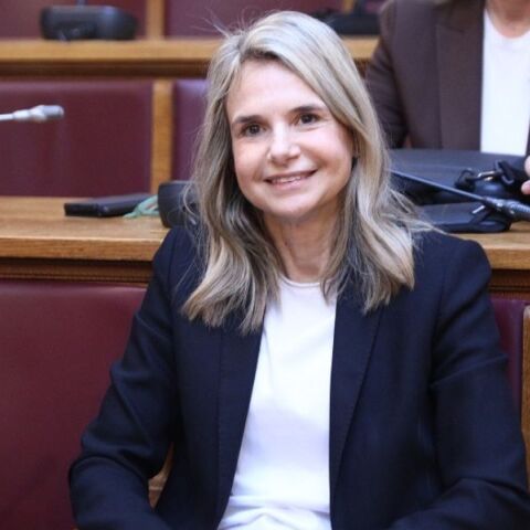 Mιλένα Αποστολάκη: Όσα είπε για το ΠΑΣΟΚ που είναι πια αξιωματική αντιπολίτευση
