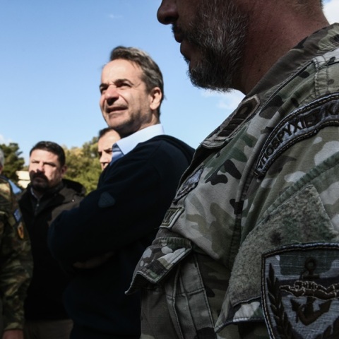 mitsotakis-enoples-dynameis