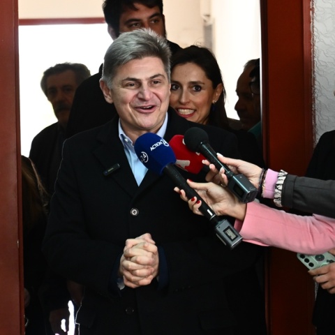 Νικόλας Φαραντούρης