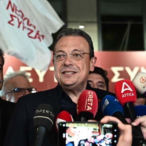 ΣΥΡΙΖΑ: Εμείς, εμείς οι μόνοι συνεπείς