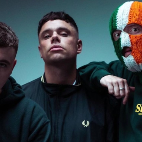 Rockwave Festival 2025: Οι Kneecap έρχονται στην Ελλάδα