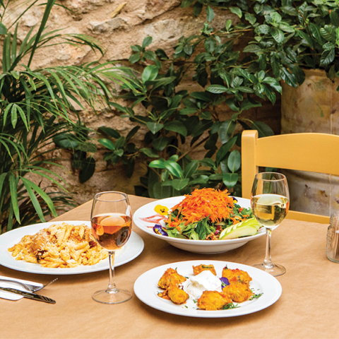 Το Αυγό του Κόκκορα: Παραδοσιακή κουζίνα καθημερινά