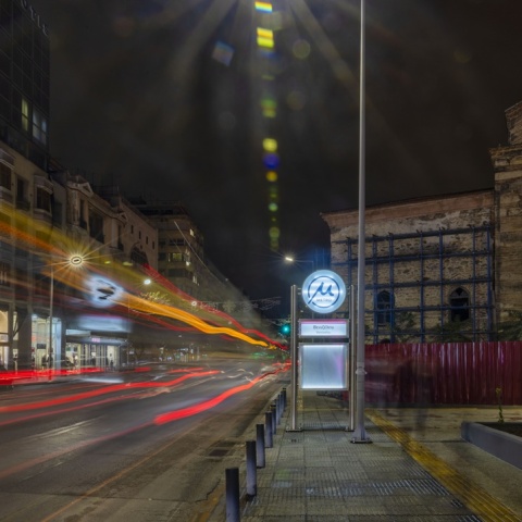 Νυχτερινή λήψη για τον σταθμό Βενιζέλου του Μετρό Θεσσαλονίκης