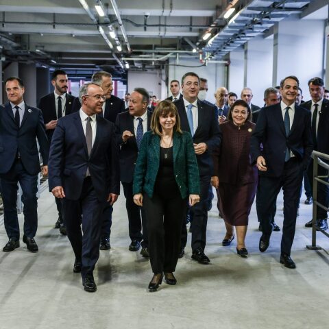 57762-404cd441-70bb-4bfc-aeb7-70c35862d577-1920x1440