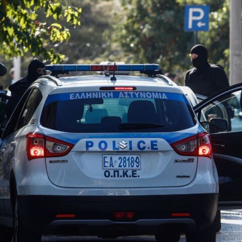 Έκρηξη στους Αμπελόκηπους: Ενώπιον της ανακρίτριας ο 26χρονος που συνελήφθη μετά την ανεύρεση αποτυπώματος του σε κινητό αντικείμενο στο διαμέρισμα