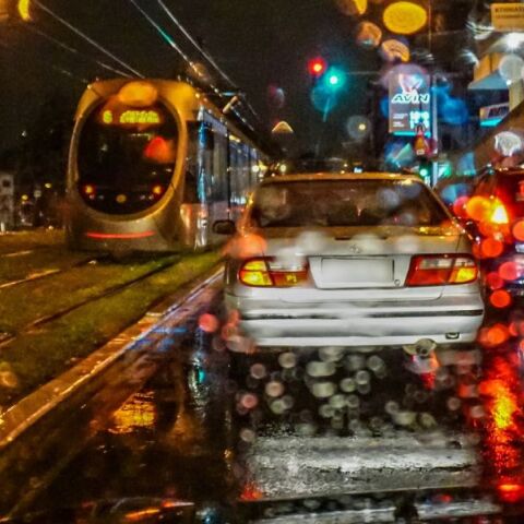 Κακοκαιρία Bora: Πρόγνωση από το meteo και την ΕΜΥ για την Κυριακή 1 Δεκεμβρίου - Ισχυρές βροχές και καταιγίδες - Χιονοπτώσεις στα ορεινά