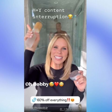 Δημοσιοποίησε βίντεο με τον Ρόμπερτ Κένεντι Τζούνιορ στο ντους η ηθοποιός Τσέριλ Χάινς, ενώ η ίδια διαφήμιζε προϊόντα ομορφιάς - Αντιδράσεις στα social media