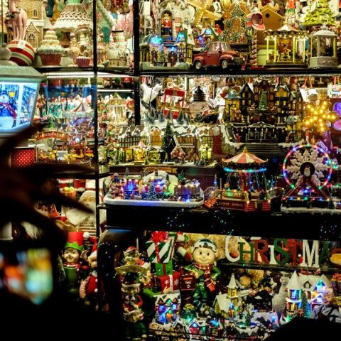 Χριστούγεννα: Έρχονται τα καλάθια των εορτών - Τι θα περιλαμβάνει το Καλάθι Χριστουγέννων και το Καλάθι του Άη Βασίλη 2024. 