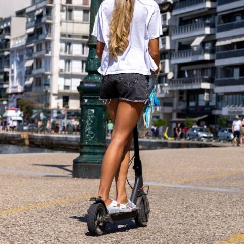 Θεσσαλονίκη: Έλεγχοι για παραβάσεις εναλλακτικών μέσων μεταφοράς πραγματοποιήθηκαν από την αστυνομία - Σωρεία παραβάσεων από ηλεκτρικά πατίνια. 