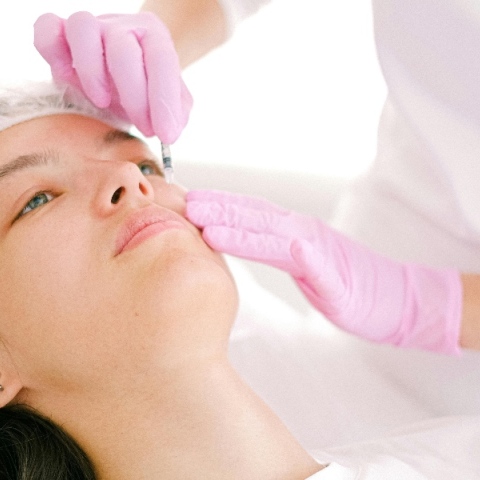 Μη επεμβατικές θεραπείες αντιγήρανσης και ανανέωσης του δέρματος  