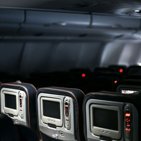 Πλήρωμα της Swiss φωτογράφισε ιδιαίτερες στιγμές ζευγαριού σε πτήση