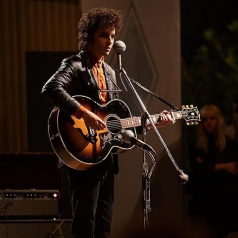 Ο Τιμοτέ Σαλαμέ ευγνωμονεί τον Μπομπ Ντίλαν για τα θετικά σχόλια - Η ταινία «A Complete Unknown» παρουσιάζει τα πρώτα βήματα του τραγουδοποιού. 