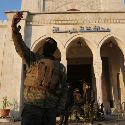 Συρία: Προ των πυλών της Δαμασκού οι τζιχαντιστές - Κατέλαβαν σχεδόν όλες τις νότιες επαρχίες