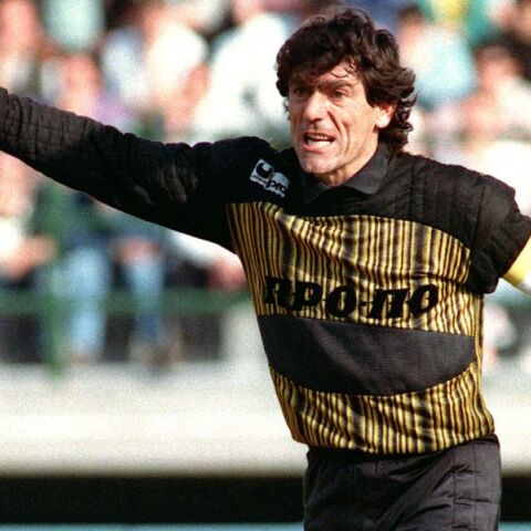 Πέθανε ο Νίκος Σαργκάνης, το «Φάντομ» των ελληνικών γηπέδων