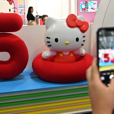 H Hello Kitty γιορτάζει τα 50 της χρόνια