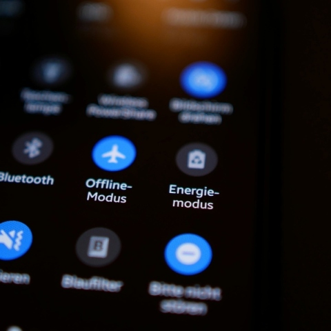 Όσα πρέπει να γνωρίζουμε για τη λειτουργία πτήσης του κινητού μας 