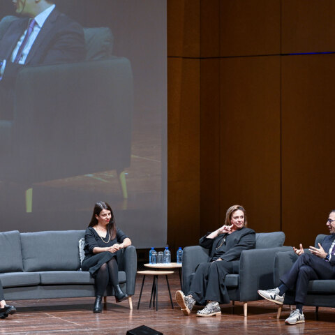 Η Δήμητρα Γκρους συζητάει με την Εριέττα Κούρκουλου Λάτση, την Άννα Μπιτσάνη και τον Αντώνη Καραμπατζό