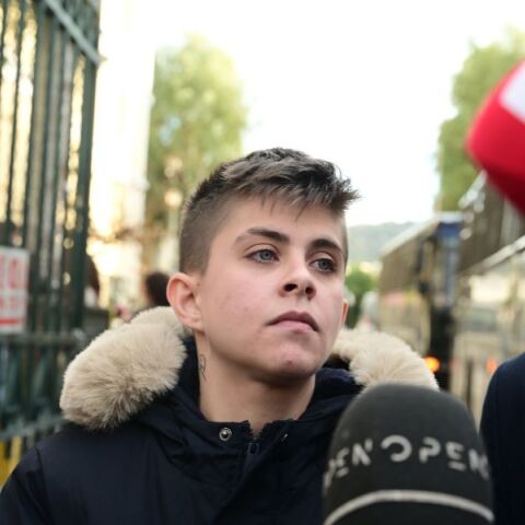 Η Ειρήνη Μουρτζούκου προσήχθη σύμφωνα με πληροφορίες στο ΑΤ Ομονοίας αφού μετά από σχετικό έλεγχο δεν είχε πάνω της ταυτότητα