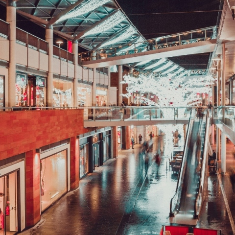 Πως επαναπροσδιορίζονται τα εμπορικά κέντρα στις ΗΠΑ